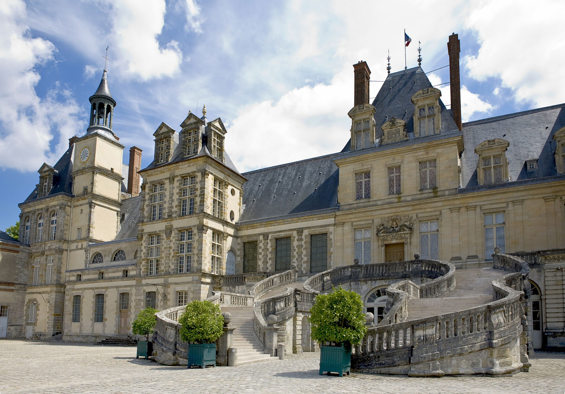 fontainebleau castle